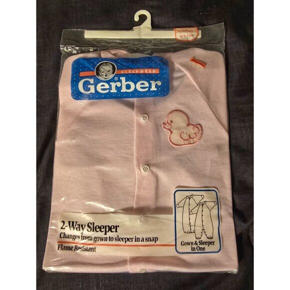 Gerber Vintage New NIP Newborn Pink Sleeper 2way Gown Girls up to 8 lbs - Picture 1 of 2